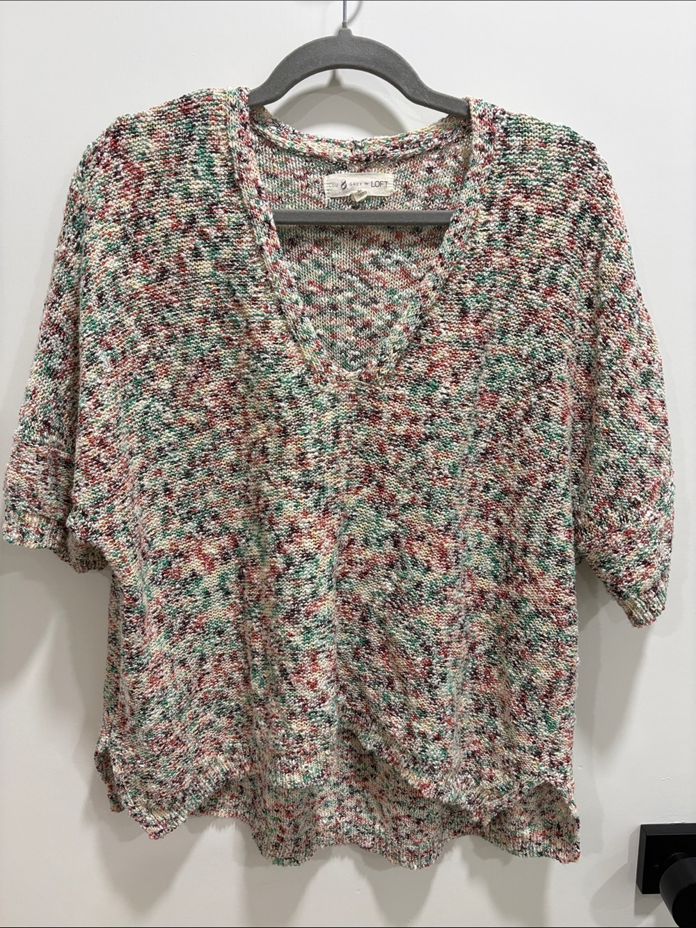 LOFT Multicolor Speckled V-Neck Knit Top